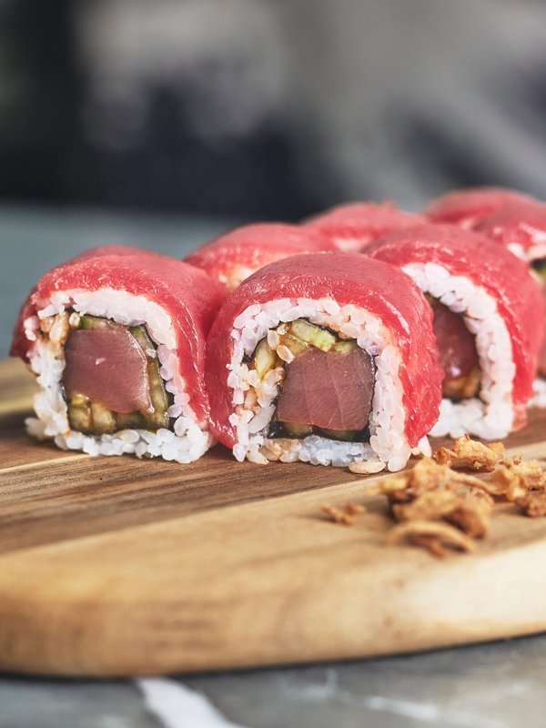 Doble Atún Roll - uramaki con atún rojo - Tanni Sushi